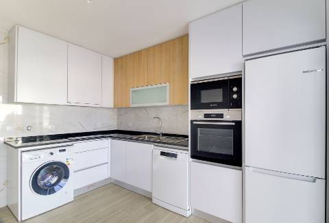 T0+1 com Garagem e Acesso Direto à Praia - Manta Rota