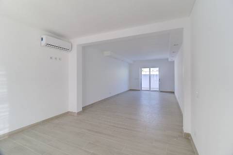 T0+1 com Garagem e Acesso Direto à Praia - Manta Rota