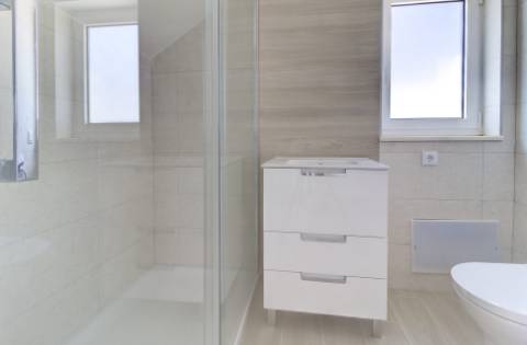 T1+3 Duplex com Garagem e Acesso Direto à Praia - Manta Rota