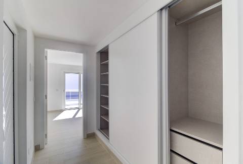 T1+3 Duplex com Garagem e Acesso Direto à Praia - Manta Rota