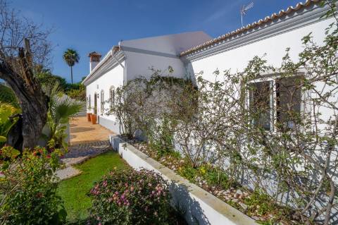 Moradia térrea com 4 quartos, Piscina em São Brás de Alportel