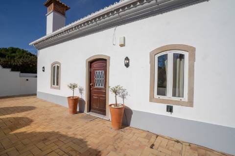 Moradia térrea com 4 quartos, Piscina em São Brás de Alportel