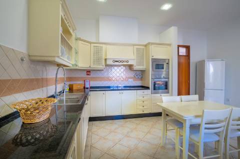 Moradia térrea com 4 quartos, Piscina em São Brás de Alportel