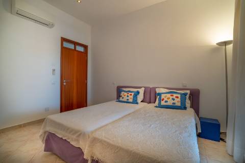 Moradia térrea com 4 quartos, Piscina em São Brás de Alportel