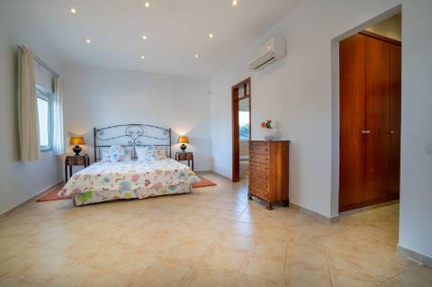 Moradia térrea com 4 quartos, Piscina em São Brás de Alportel