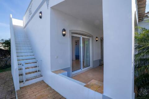 Moradia térrea com 4 quartos, Piscina em São Brás de Alportel