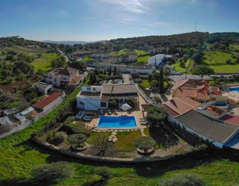 Moradia térrea com 4 quartos, Piscina em São Brás de Alportel