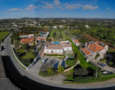 Moradia térrea com 4 quartos, Piscina em São Brás de Alportel
