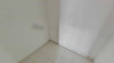 Apartamento T3 com 122,37m² no Centro de Olhão - Oportunidade Imperdível para Renovar a Seu Gosto!