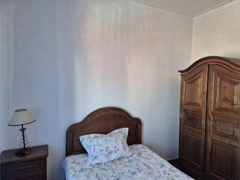 Apartamento de dois andares para arrendamento ANUAL em Vila Real de Santo António