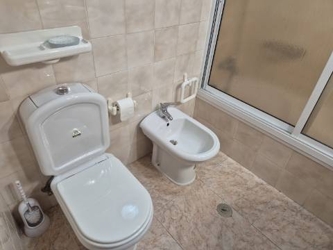 Apartamento de dois andares para arrendamento ANUAL em Vila Real de Santo António