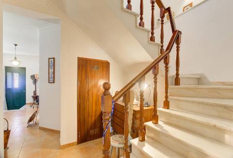 Moradia T3+2 com Jardim, Garagem e Vista Castelo no Centro de Castro Marim - 2 Artigos Vendidos em Conjunto