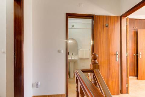 Moradia T3+2 com Jardim, Garagem e Vista Castelo no Centro de Castro Marim - 2 Artigos Vendidos em Conjunto