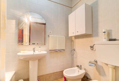 Moradia T3+2 com Jardim, Garagem e Vista Castelo no Centro de Castro Marim - 2 Artigos Vendidos em Conjunto