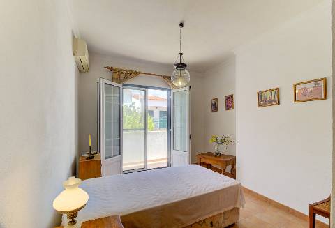 Moradia T3+2 com Jardim, Garagem e Vista Castelo no Centro de Castro Marim - 2 Artigos Vendidos em Conjunto