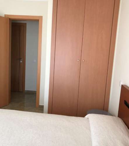 Apartamento T2 Duplex no centro de Monte Gordo para arrendamento de Outubro a Maio com Wi-Fi.