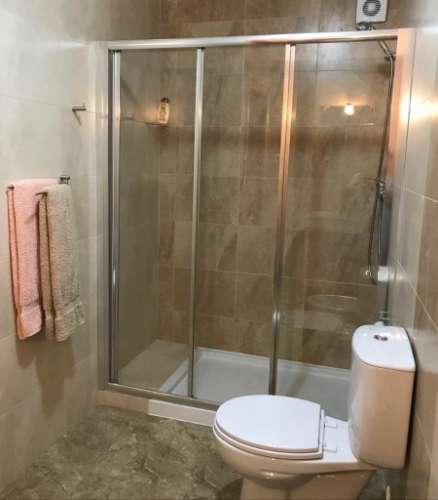 Apartamento T2 Duplex no centro de Monte Gordo para arrendamento de Outubro a Maio com Wi-Fi.
