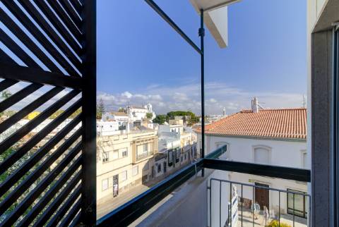 Apartamento T3 remodelado no centro de Tavira com vistas Panorâmicas!