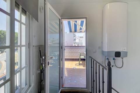 Moradia T3 - Renovada com Terraços e Vista Rio em Ayamonte