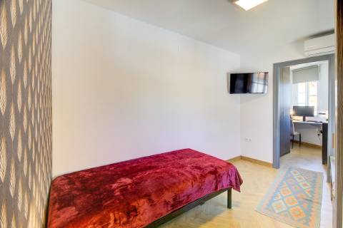 Moradia T3 - Renovada com Terraços e Vista Rio em Ayamonte