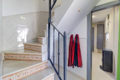 Moradia T3 - Renovada com Terraços e Vista Rio em Ayamonte