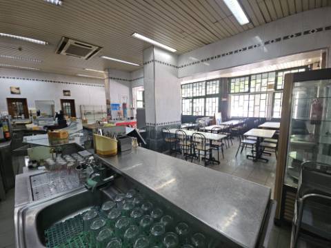 Vende-se; Simpátido Restaurante Pastelaria Fabrico próprio, Dom Rodrigo em Alvalade