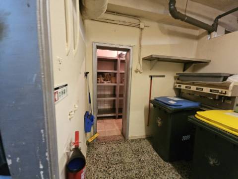 Vende-se; Simpátido Restaurante Pastelaria Fabrico próprio, Dom Rodrigo em Alvalade