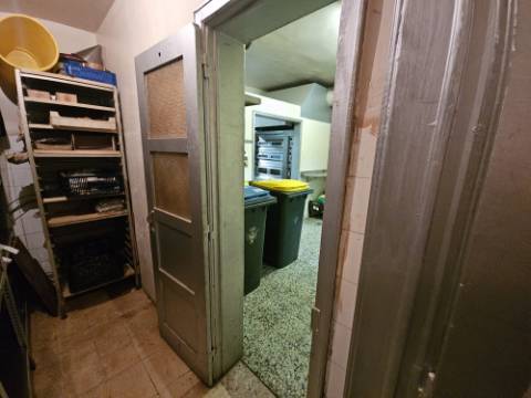 Vende-se; Simpátido Restaurante Pastelaria Fabrico próprio, Dom Rodrigo em Alvalade