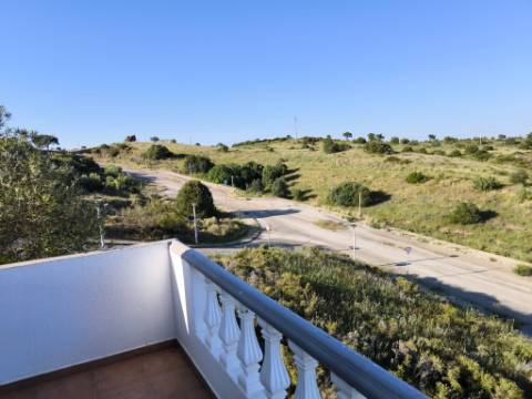 ANDAR DE MORADIA COM UM QUARTO - DUAS VARANDAS - VISTA MAR - RIBEIRA DO ALAMO EM ALTURA - CASTRO MARIM - ALGARVE