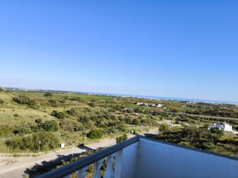 ANDAR DE MORADIA COM UM QUARTO - DUAS VARANDAS - VISTA MAR - RIBEIRA DO ALAMO EM ALTURA - CASTRO MARIM - ALGARVE