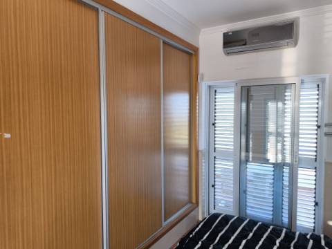 ANDAR DE MORADIA COM UM QUARTO - DUAS VARANDAS - VISTA MAR - RIBEIRA DO ALAMO EM ALTURA - CASTRO MARIM - ALGARVE