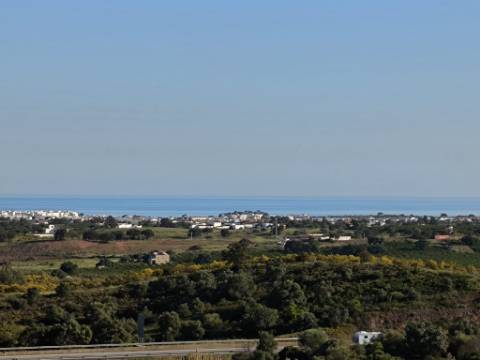 ANDAR DE MORADIA COM UM QUARTO - DUAS VARANDAS - VISTA MAR - RIBEIRA DO ALAMO EM ALTURA - CASTRO MARIM - ALGARVE