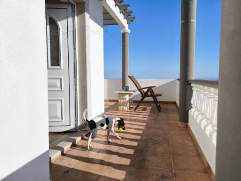 ANDAR DE MORADIA COM UM QUARTO - DUAS VARANDAS - VISTA MAR - RIBEIRA DO ALAMO EM ALTURA - CASTRO MARIM - ALGARVE