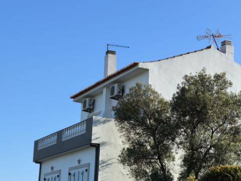 ANDAR DE MORADIA COM UM QUARTO - DUAS VARANDAS - VISTA MAR - RIBEIRA DO ALAMO EM ALTURA - CASTRO MARIM - ALGARVE