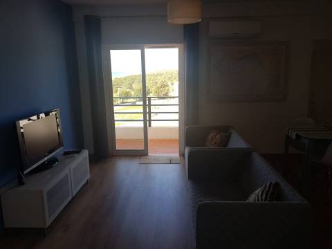 T2 com Terraço de 23m2 em Monte Gordo na Primeira Linha, Vista Mar