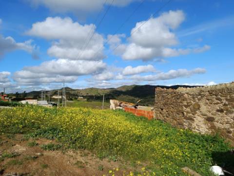 TERRENO COM 85.380 M2 - COM RUINAS - POÇO COM ÁGUA - POSSIBILIDADE DE CONSTRUÇÃO - MORADIA - TURISMO - BELICHE - CASTRO MARIM - ALGARVE