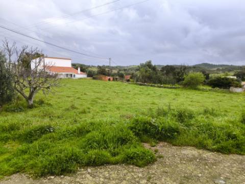 RUINA COM 105 M2 - PARA HABITAÇÃO - COM TERRENO DE 600 M2 - EM MILFRADES - VAQUEIROS - ALCOUTIM - ALGARVE