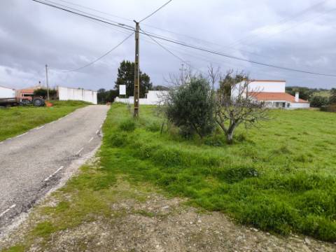 RUINA COM 105 M2 - PARA HABITAÇÃO - COM TERRENO DE 600 M2 - EM MILFRADES - VAQUEIROS - ALCOUTIM - ALGARVE