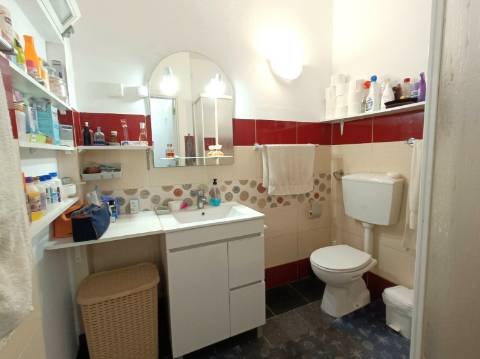 Apartamento T3 com Localização Privilegiada na Baixa da Cidade.