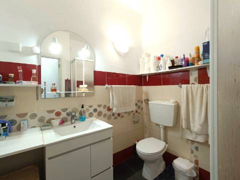 Apartamento T3 com Localização Privilegiada na Baixa da Cidade.