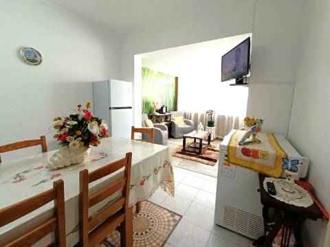 Apartamento T3 com Localização Privilegiada na Baixa da Cidade.