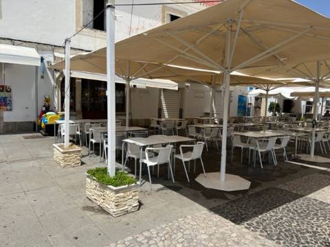 ️ RESTAURANTE COM RENTABILIDADE IMEDIATA NO CORAÇÃO DE VILA REAL DE SANTO ANTÓNIO ️
Oportunidade Única na Zona Mais Prestigiada da Cidade!