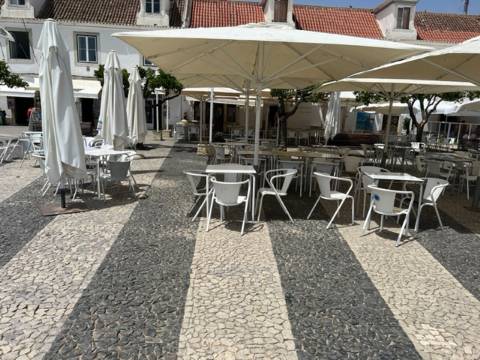 ️ RESTAURANTE COM RENTABILIDADE IMEDIATA NO CORAÇÃO DE VILA REAL DE SANTO ANTÓNIO ️
Oportunidade Única na Zona Mais Prestigiada da Cidade!