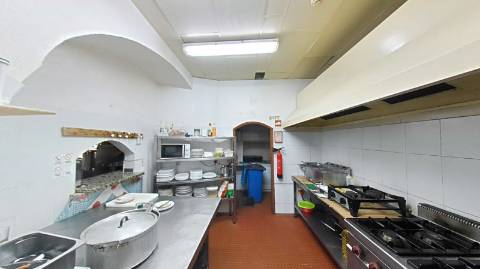 ️ RESTAURANTE COM RENTABILIDADE IMEDIATA NO CORAÇÃO DE VILA REAL DE SANTO ANTÓNIO ️
Oportunidade Única na Zona Mais Prestigiada da Cidade!