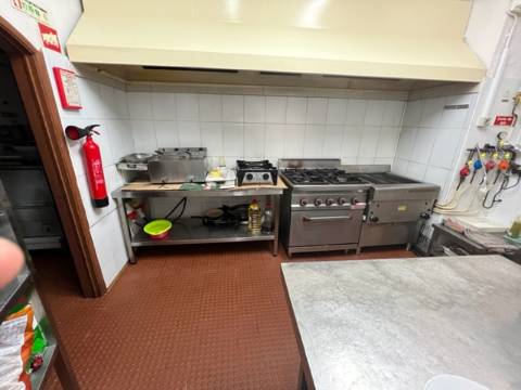 ️ RESTAURANTE COM RENTABILIDADE IMEDIATA NO CORAÇÃO DE VILA REAL DE SANTO ANTÓNIO ️
Oportunidade Única na Zona Mais Prestigiada da Cidade!