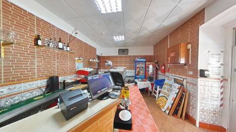 ️ RESTAURANTE COM RENTABILIDADE IMEDIATA NO CORAÇÃO DE VILA REAL DE SANTO ANTÓNIO ️
Oportunidade Única na Zona Mais Prestigiada da Cidade!