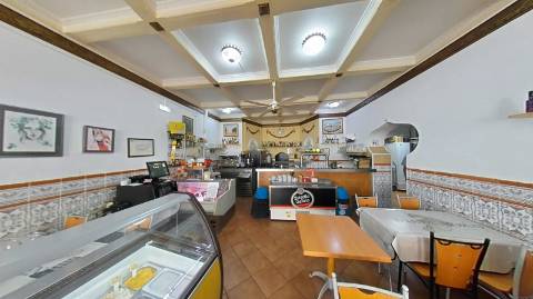 ️ RESTAURANTE COM RENTABILIDADE IMEDIATA NO CORAÇÃO DE VILA REAL DE SANTO ANTÓNIO ️
Oportunidade Única na Zona Mais Prestigiada da Cidade!