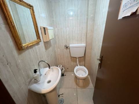 ️ RESTAURANTE COM RENTABILIDADE IMEDIATA NO CORAÇÃO DE VILA REAL DE SANTO ANTÓNIO ️
Oportunidade Única na Zona Mais Prestigiada da Cidade!