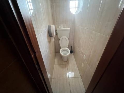 ️ RESTAURANTE COM RENTABILIDADE IMEDIATA NO CORAÇÃO DE VILA REAL DE SANTO ANTÓNIO ️
Oportunidade Única na Zona Mais Prestigiada da Cidade!