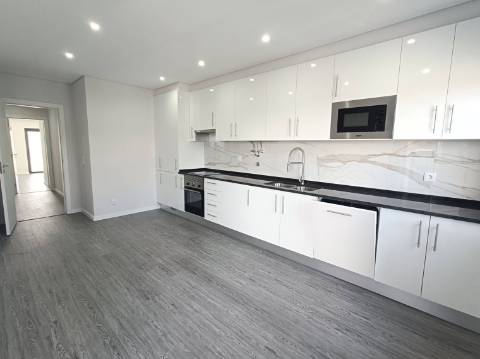 Apartamento T3 em Condomínio com Piscina e jardim novo a estrear!!!